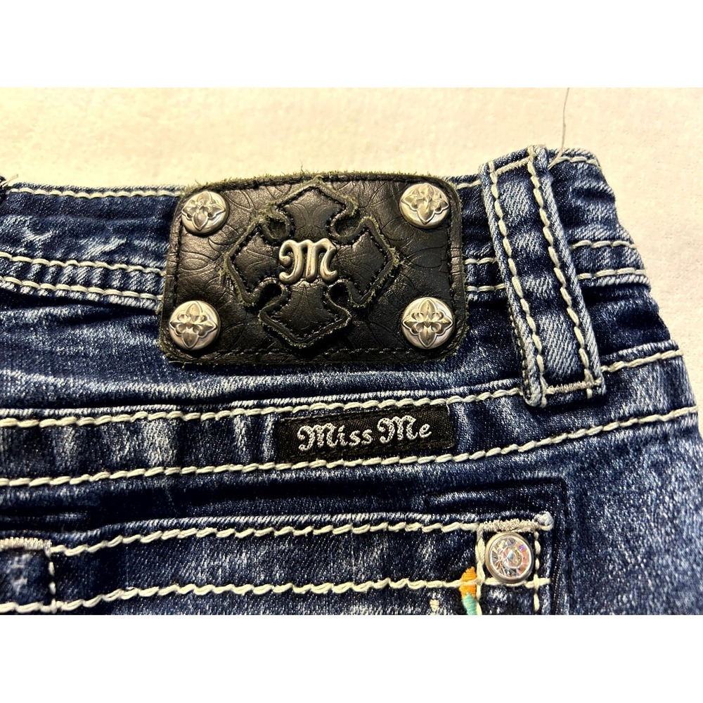 Miss Me Embellished Embroidered Cutoff Denim Shorts Distressed Girls Size 14 - Picture 10 of 15